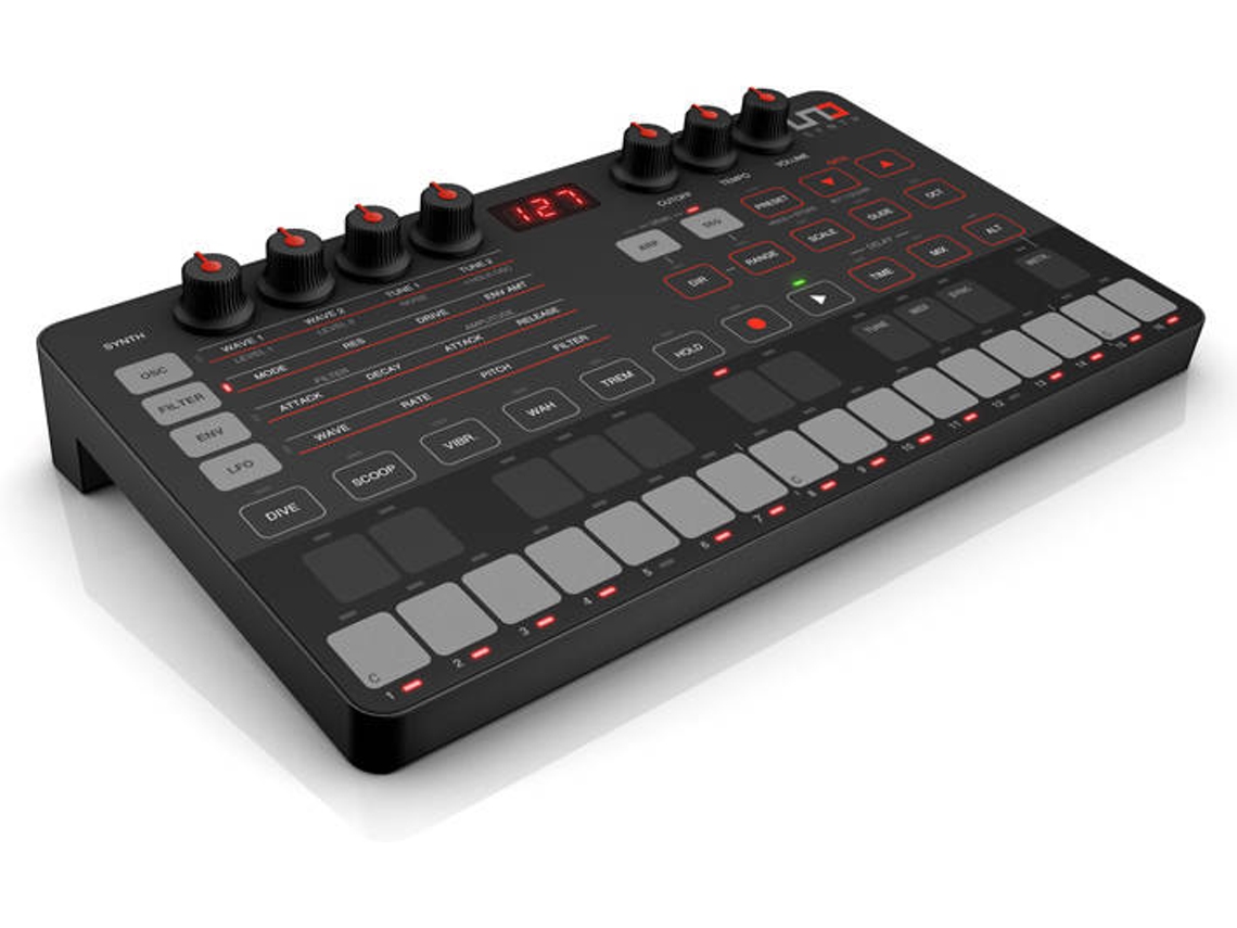 Sintetizador IK MULTIMEDIA Uno Synth (2 Entradas - 2 Saídas)