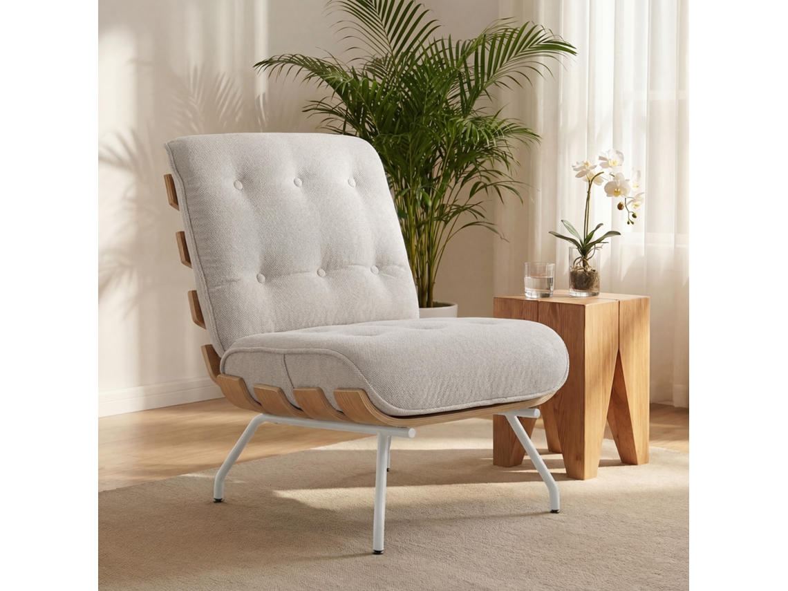 Poltrona Para Sala Em Linho Creme, Com Assento Almofadado E Estrutura De Aço, Suporte Reforçado: 62,5 X 94 X 81 Cm