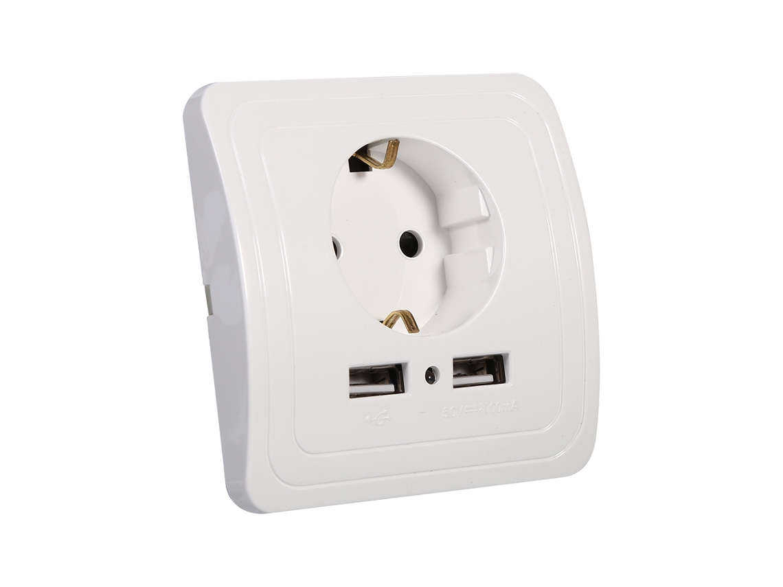 Retirado de uma parede USB alemã do século XVI, equipada com portas USB duplas que atendem às especificações aplicáveis.