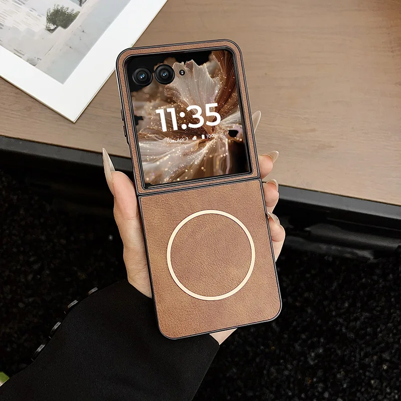 (marrom, Motorola Razr 2024) Capa De Couro Retrô Dobrável Para Tela, Capa Protetora Para Carregamento Sem Fio Magnético