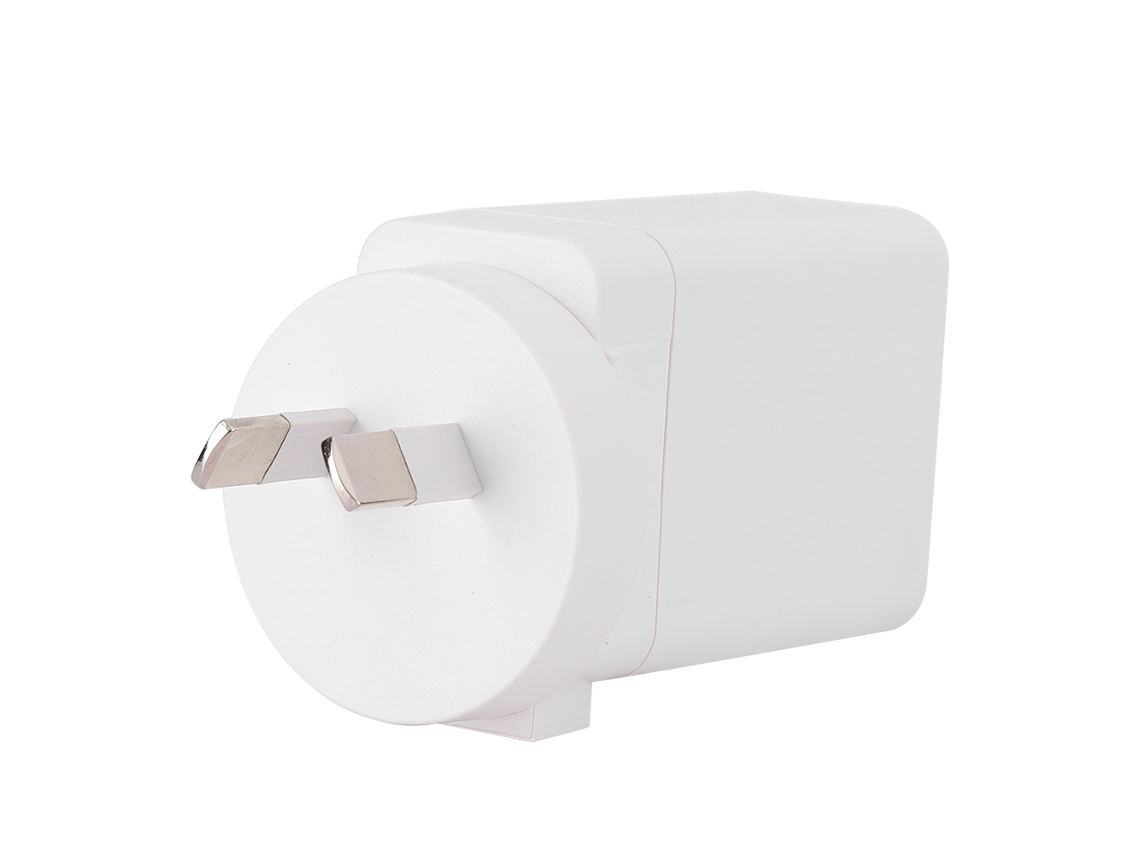 Carregador de Telefone EOOCOO (porta Usb Dupla Carregamento Rápido de 18w)