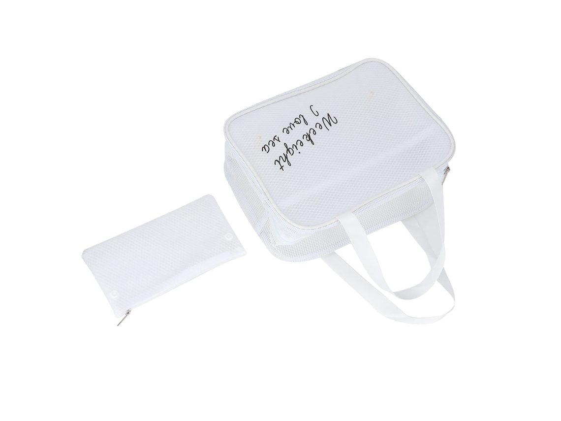 Bolsa de viagem semitransparente para organizar produtos de higiene pessoal, maquiagem e cosméticos.