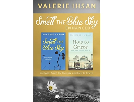 Livro Smell the Blue Sky ENHANCED de Valerie Ihsan (Inglês)
