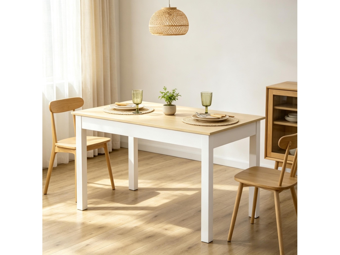 Mesa De Jantar Simples E Atemporal Com Estrutura Elegante E Estável.