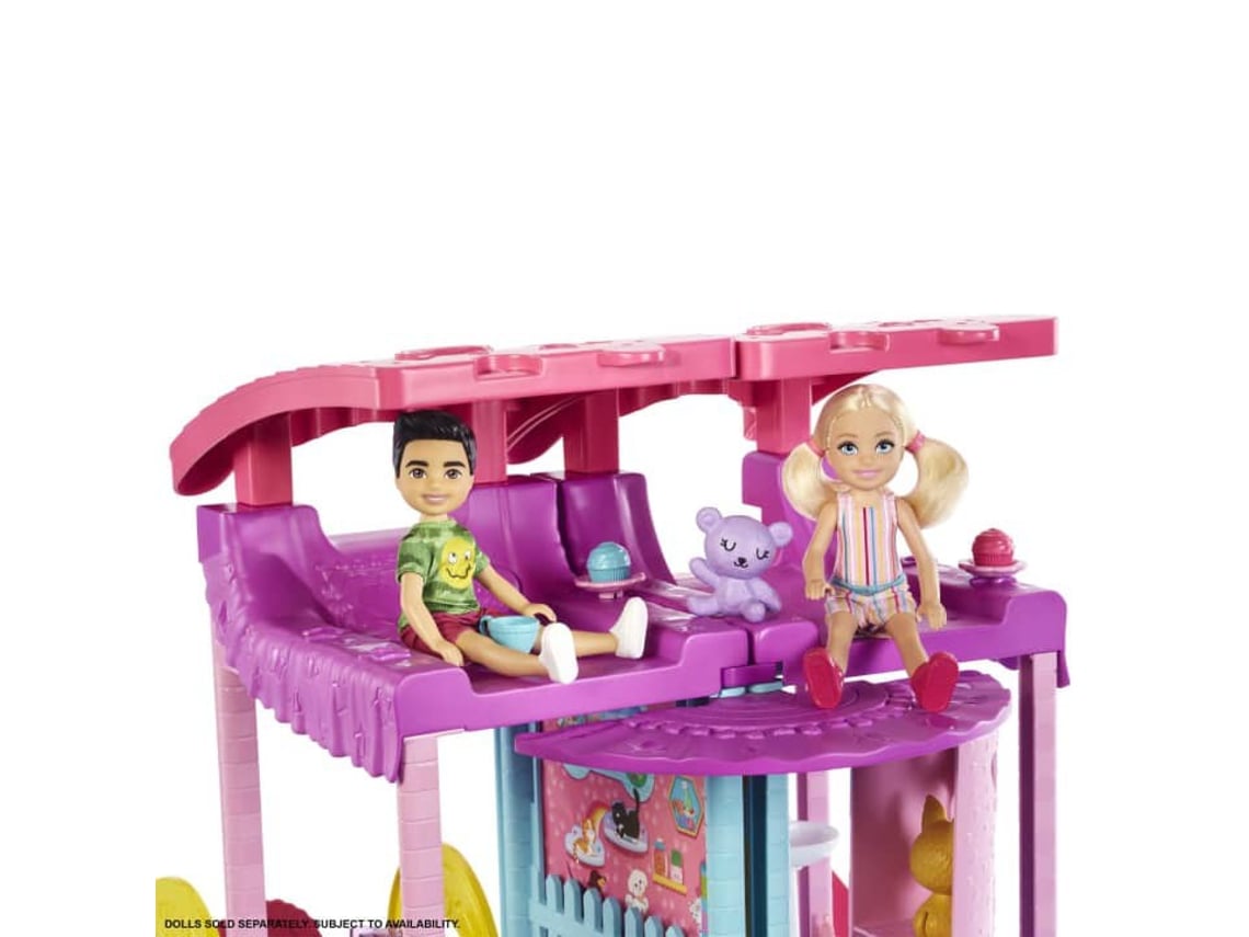 Casinha da barbie com piscina