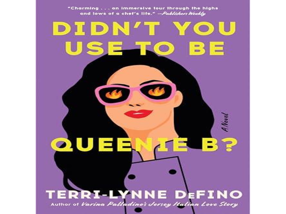Livro Didnt You Use to Be Queenie B? de Terri-Lynne DeFino (Inglês)