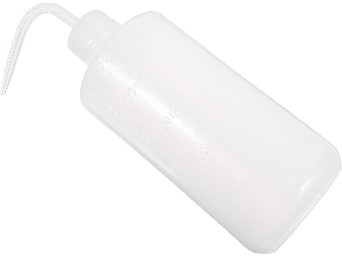 Garrafa De Plástico De 500ml Com Design À Prova De Vazamentos E Bico Curvo.