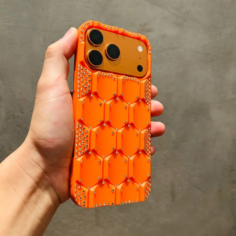 Capa Para Celular (iphone 16 Laranja) Com Design Em Favo De Mel E Strass, Proteção Contra Impactos.