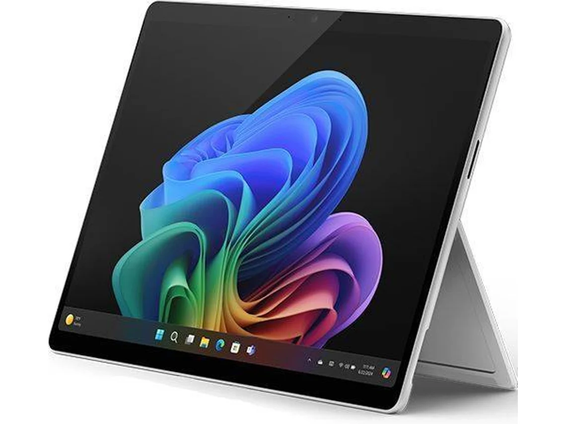MICROSOFT Surface Pro (Outlet Caixa Aberta - 13'' - Snapdragon X Plus C10 - Copilot+ - RAM: 16 GB - 256 GB SSD PCIe - Qualcomm Adreno)