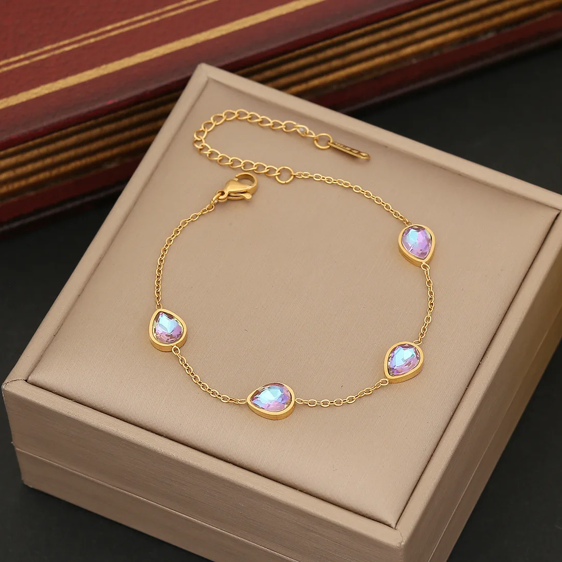 Pulseira Feminina Em Aço Inoxidável Com Pingente Em Formato De Gota D'água, Na Cor Dourada Resistente À Ferrugem.
