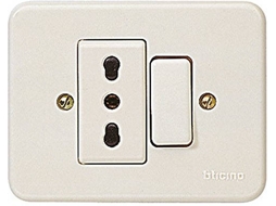 Tomada CEE 7/3 BTICINO 1216N