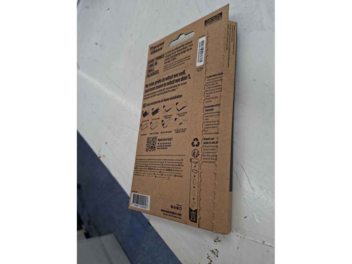 Película de Vidro PANZERGLASS Ultra-Wide Fit Privacy iPhone 16; iPhone 15 (Outlet Caixa Aberta)
