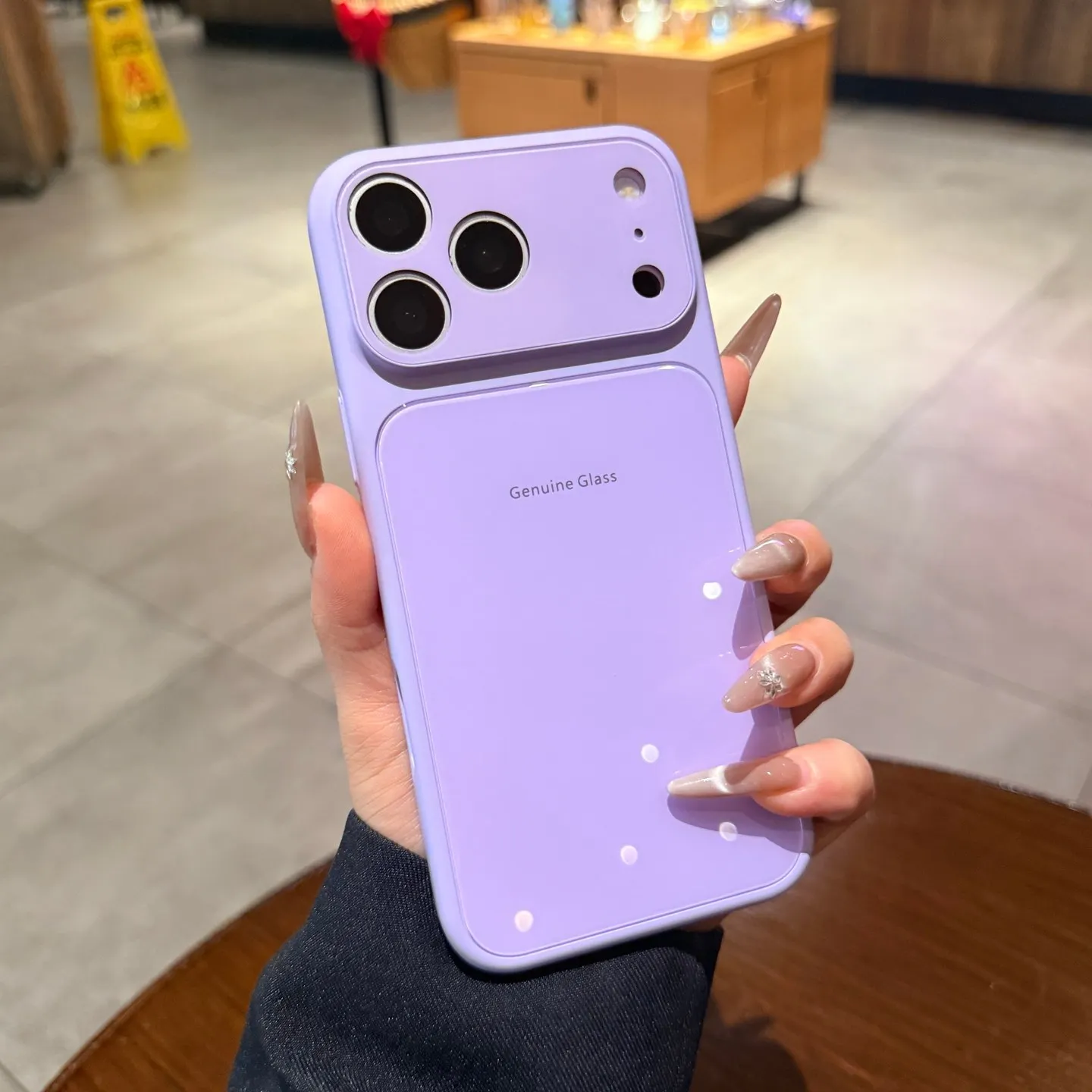 Capa Rígida Brilhante De Vidro Temperado (roxa) Para Iphone 17