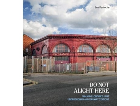 Livro Do Not Alight Here de Ben Pedroche (Inglês)