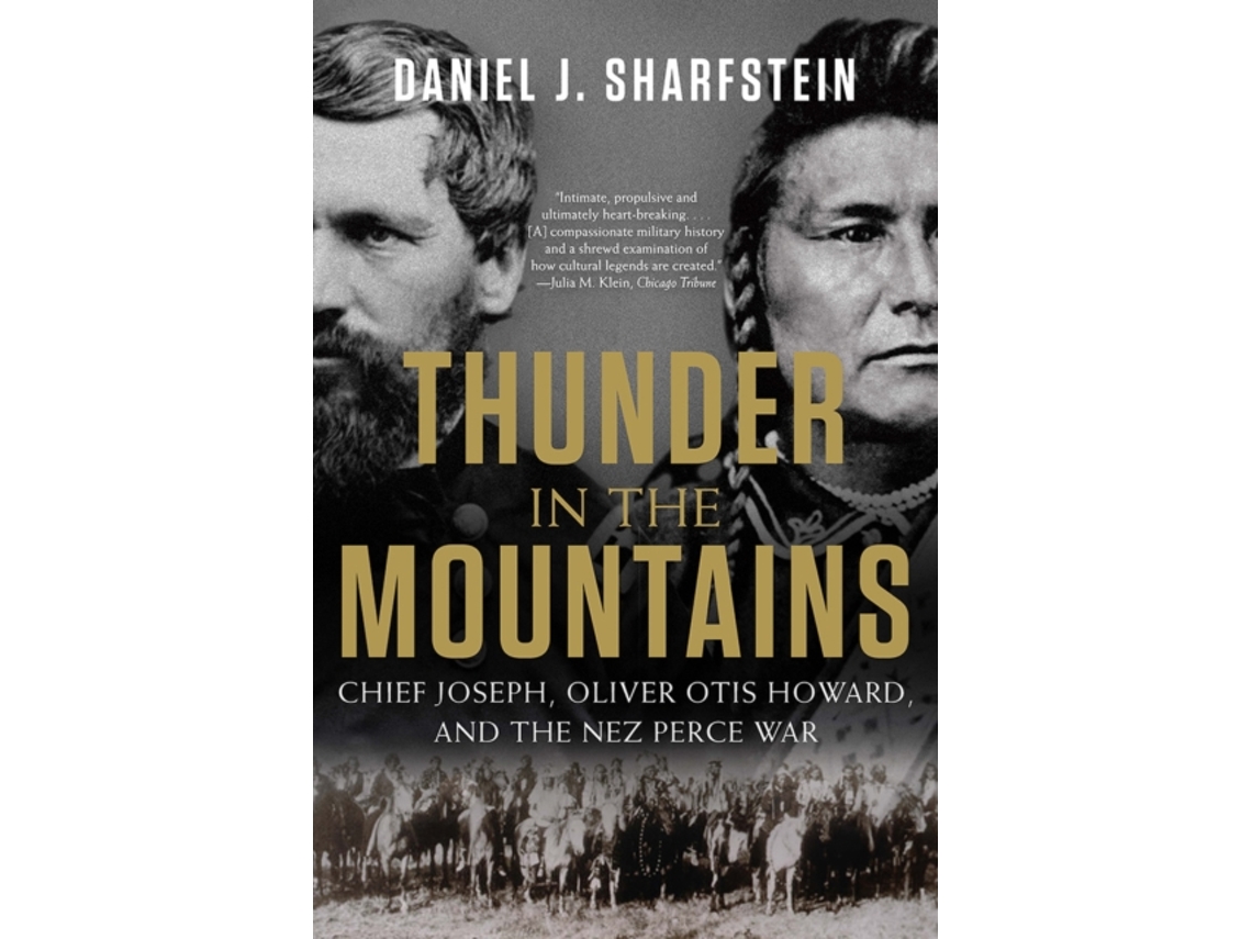 Livro Thunder in the Mountains de Daniel J Sharfstein (Inglês)