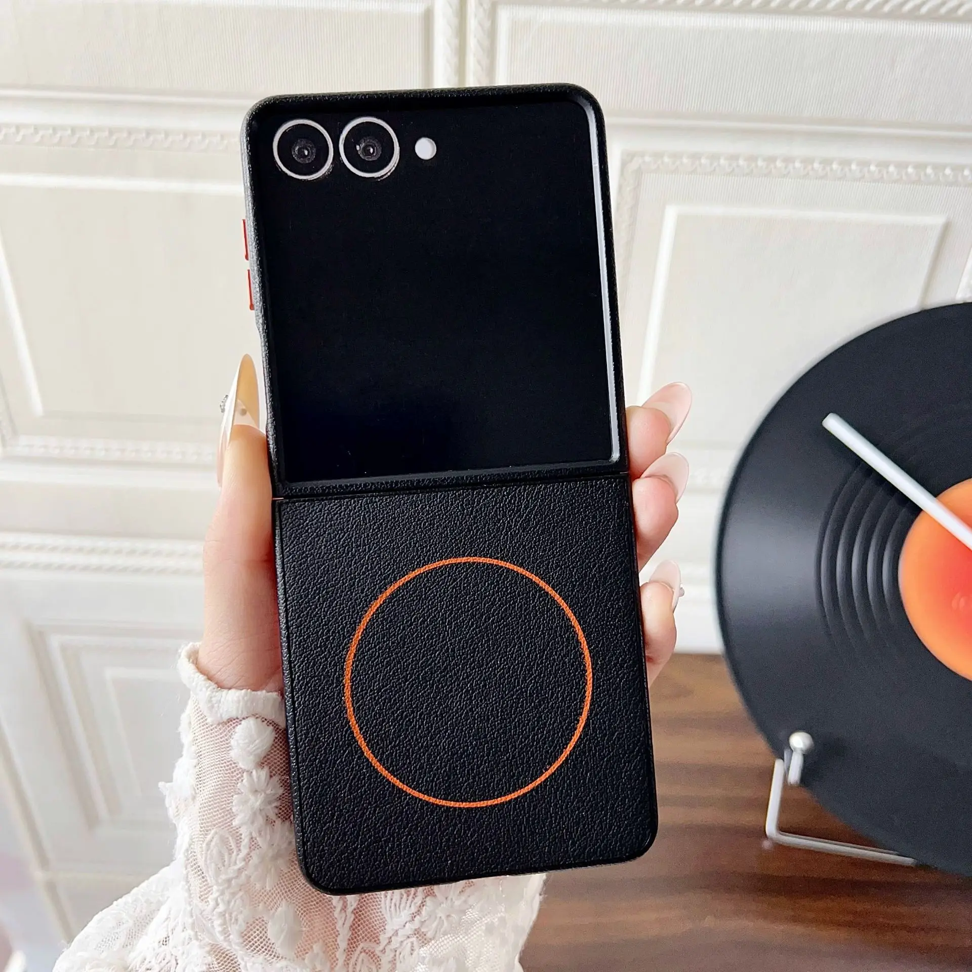 (preto, Galaxy Z Flip6) Capa Minimalista Para Celular Em Couro Granulado Com Tampa Para Carregamento Sem Fio Magnético.