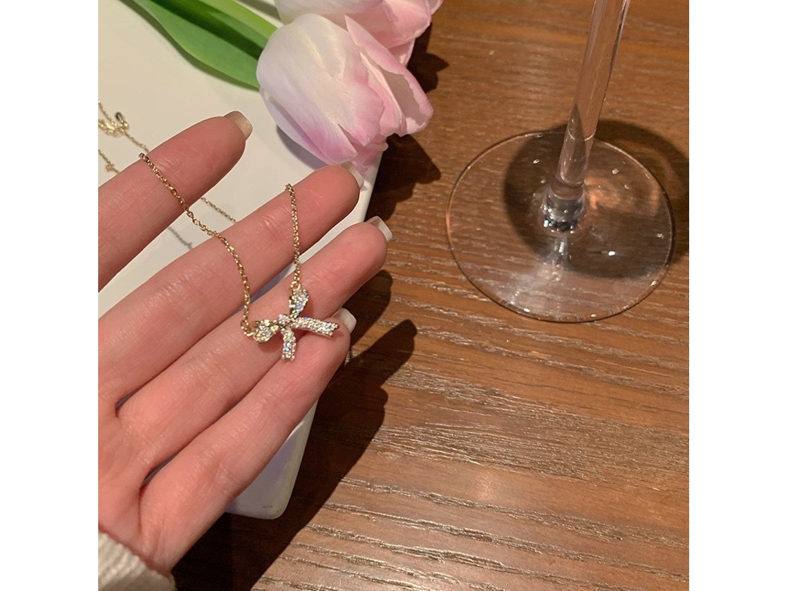 Colar com Laço Delicado e Elegante em Prata de Lei 925 . MDUG (dourada)