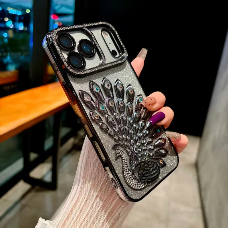 Capa Para Celular Com Anel, Armação Dourada Com Estampa De Pavão, Adesivo Com Glitter E Strass (iphone 16 Plus, Preta).