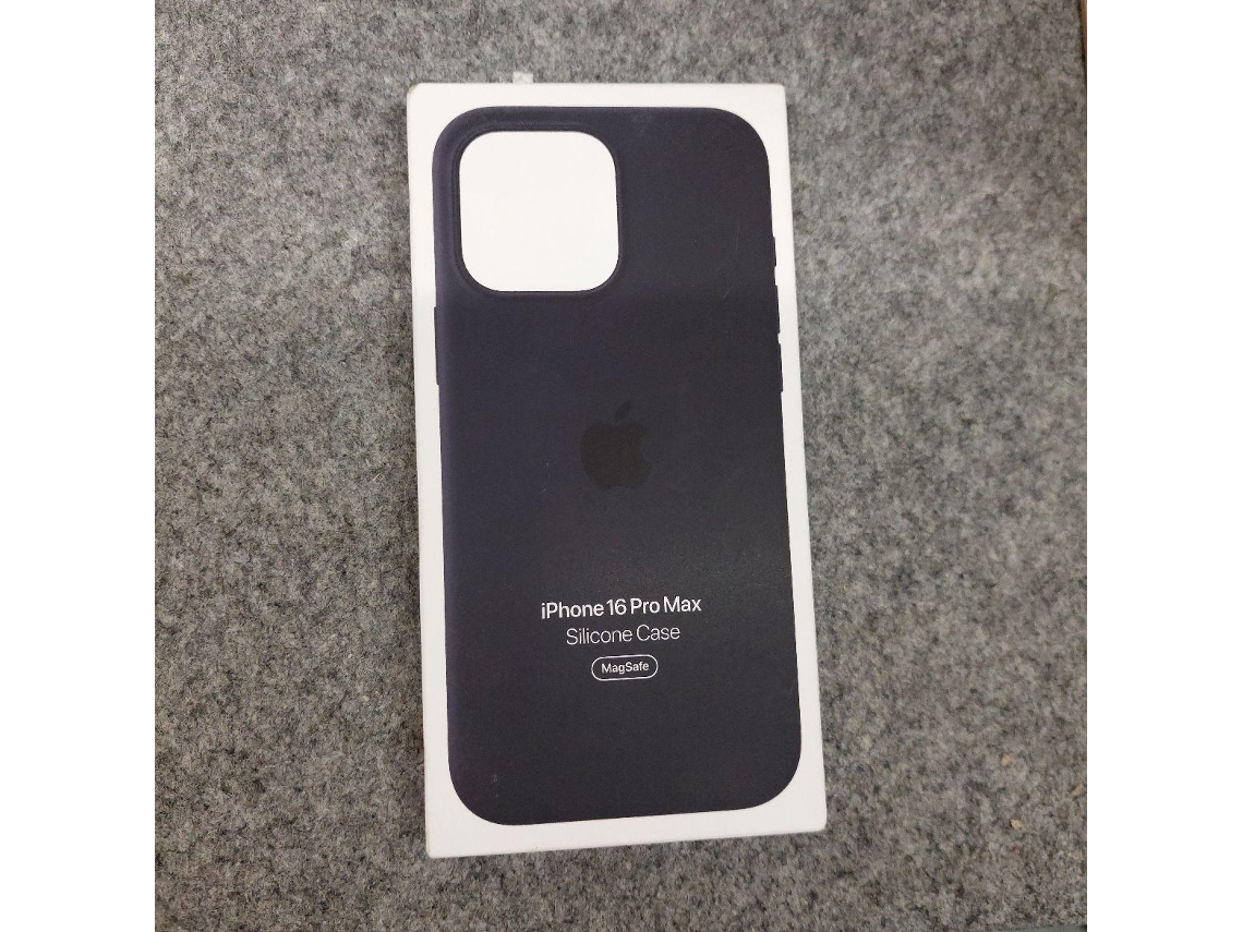 Capa APPLE Silicone Case com MagSafe para iPhone 16 Pro Max (Outlet Caixa Aberta - Preto)