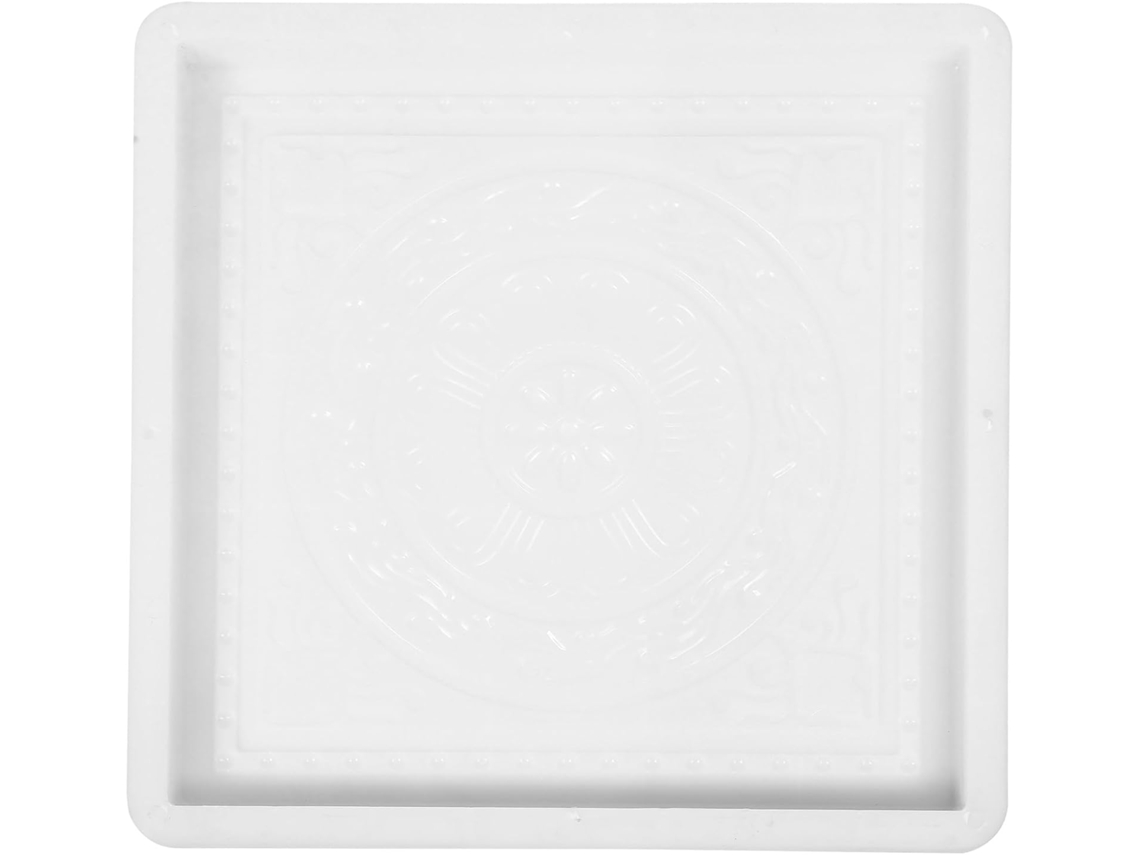 Molde De Cimento Com Padrão Vintage Para Fabricação De Tijolos No Jardim.