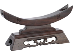 Suporte Decorativo De Madeira Vermelha Para Espadas E Facas, Com Base De Chifre De Marfim E Entalhes Para Lâminas.