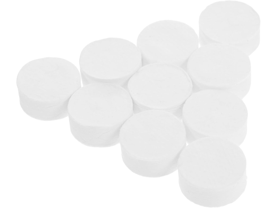 Pacote com 100 mini absorventes descartáveis em quadrados de puro algodão.