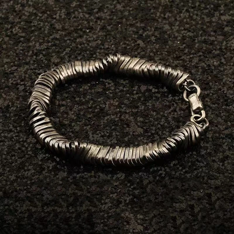 Pulseira Masculina de Corrente Torcida , Estilo Retrô Hip hop, com Corrente Grossa. MDUG (18 Cm)