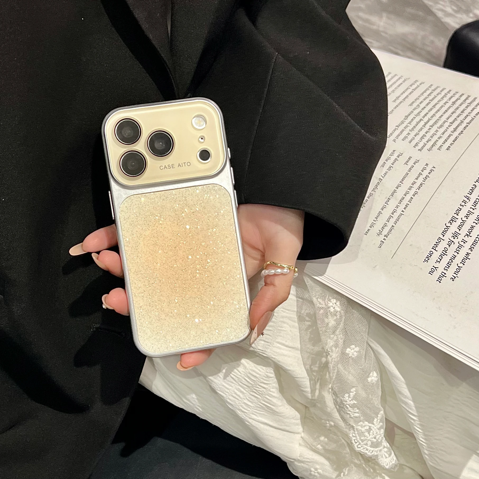 Capa Para Celular (iphone 16 Pro Max) Com Glitter Degradê Colorido, Resistente A Impactos, Com Protetor De Lente De Vidro.