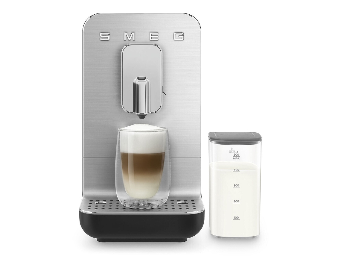 Máquina de Café Automática com Sistema de Leite SMEG BCC13BLMEU (19 Bar - Preto)