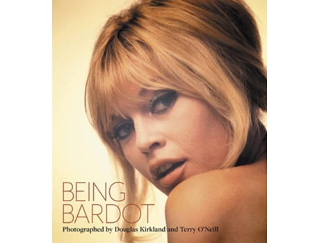 Livro Being Bardot de Iconic Images, Kirkland et al. (Inglês - Capa Dura)