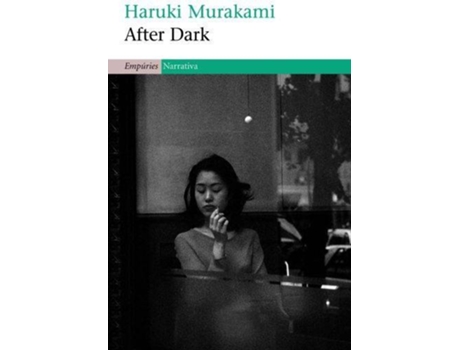 Livro After Dark de Haruki Murakami (Catalão)