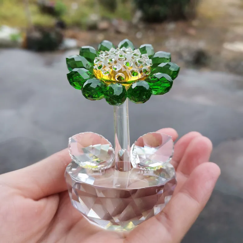 Ornamento de Girassol de Cristal Verde com Flores de Diamante Multifacetadas em Vidro. MDUG