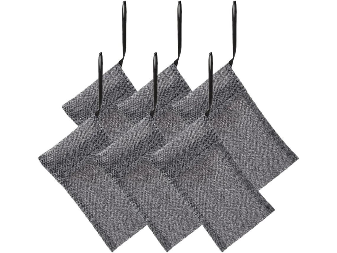 Kit Villcase com 6 sachês de Sabonete Líquido Espumante na cor Malha, confeccionado em nylon e poliéster, com cordão para fixação.