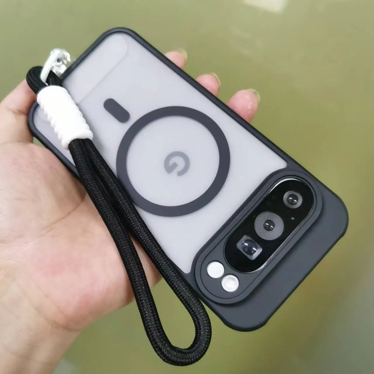 Capa Protetora Transparente Fosca Para Carregamento Sem Fio (pixel 10 Pro Xl Preto) Com Cordão.