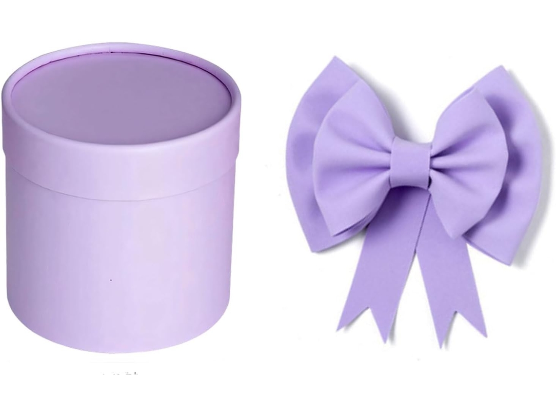 Pequeno Vaso De Flores Com Laços Elegantes, Um Arranjo Bonito Perfeito Para Casamentos E Eventos.