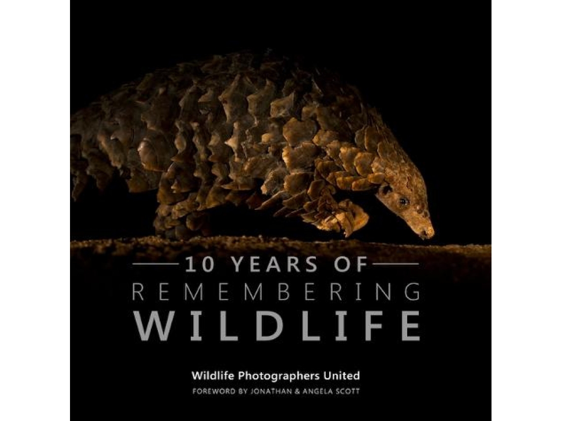 Livro Ten Years of Remembering Wildlife de Remembering Wildlife (Inglês)