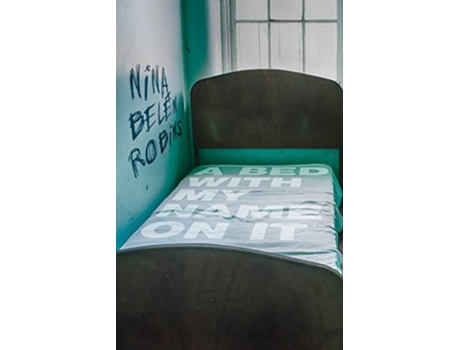 Livro A Bed With My Name On It de Nina Belén Robins (Inglês)