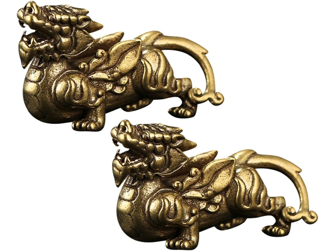 Conjunto 2 Estatuetas Carro Latão Dourado Decoração Delicada Luxuosa Simboliza Fortuna Enfeite Pendurar GOKOCO