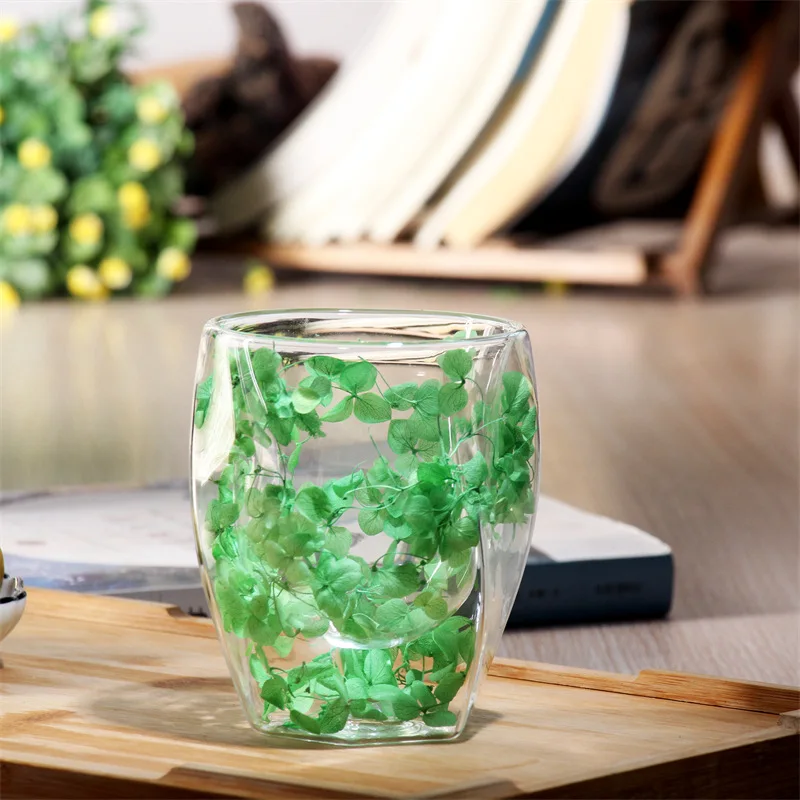 Caneca Personalizada com Estampa Floral Transparente de Parede Dupla MDUG (verde, 300ml)