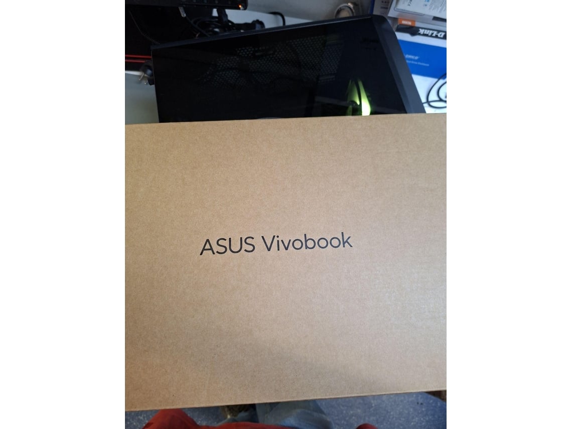 Portátil ASUS Vivobook 15 F1504VA (Outlet Grade A - 15.6'' - Intel Core i7 150U - RAM: 16 GB - 1 TB SSD - Intel UHD Graphics)