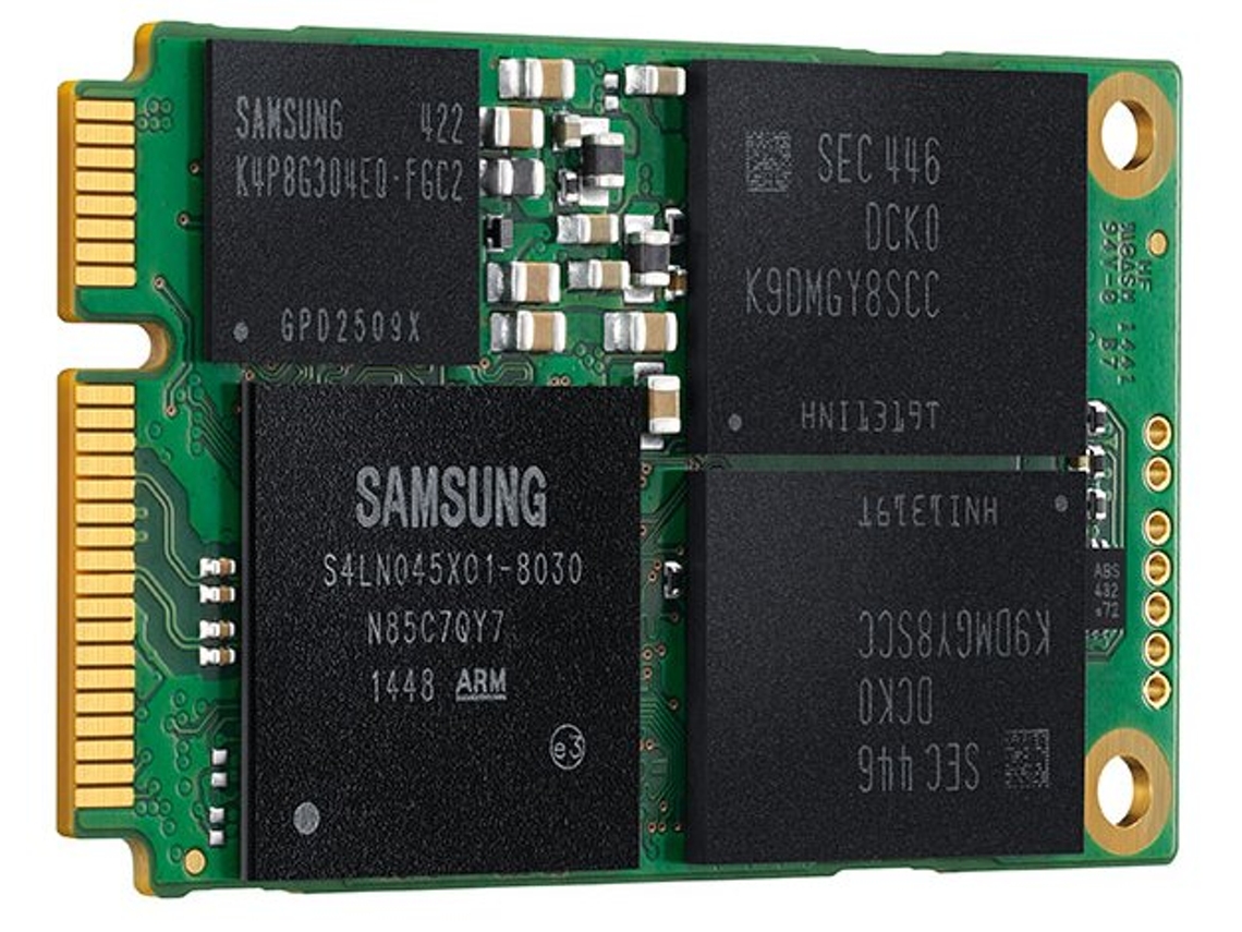 Disco SSD Interno SAMSUNG 1 TB (1 TB - SATA - 540 MB/s)