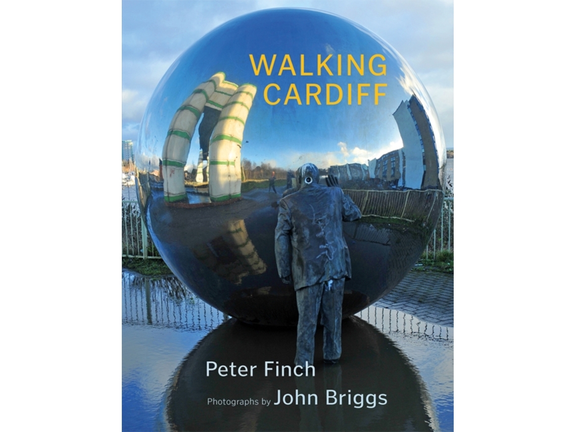Livro Walking Cardiff de Peter Finch (Inglês)