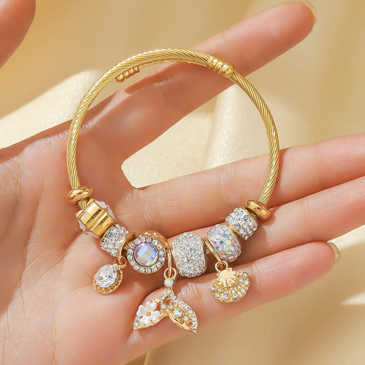 Pulseira Feminina De Sereia Com Miçangas E Vários Elementos.