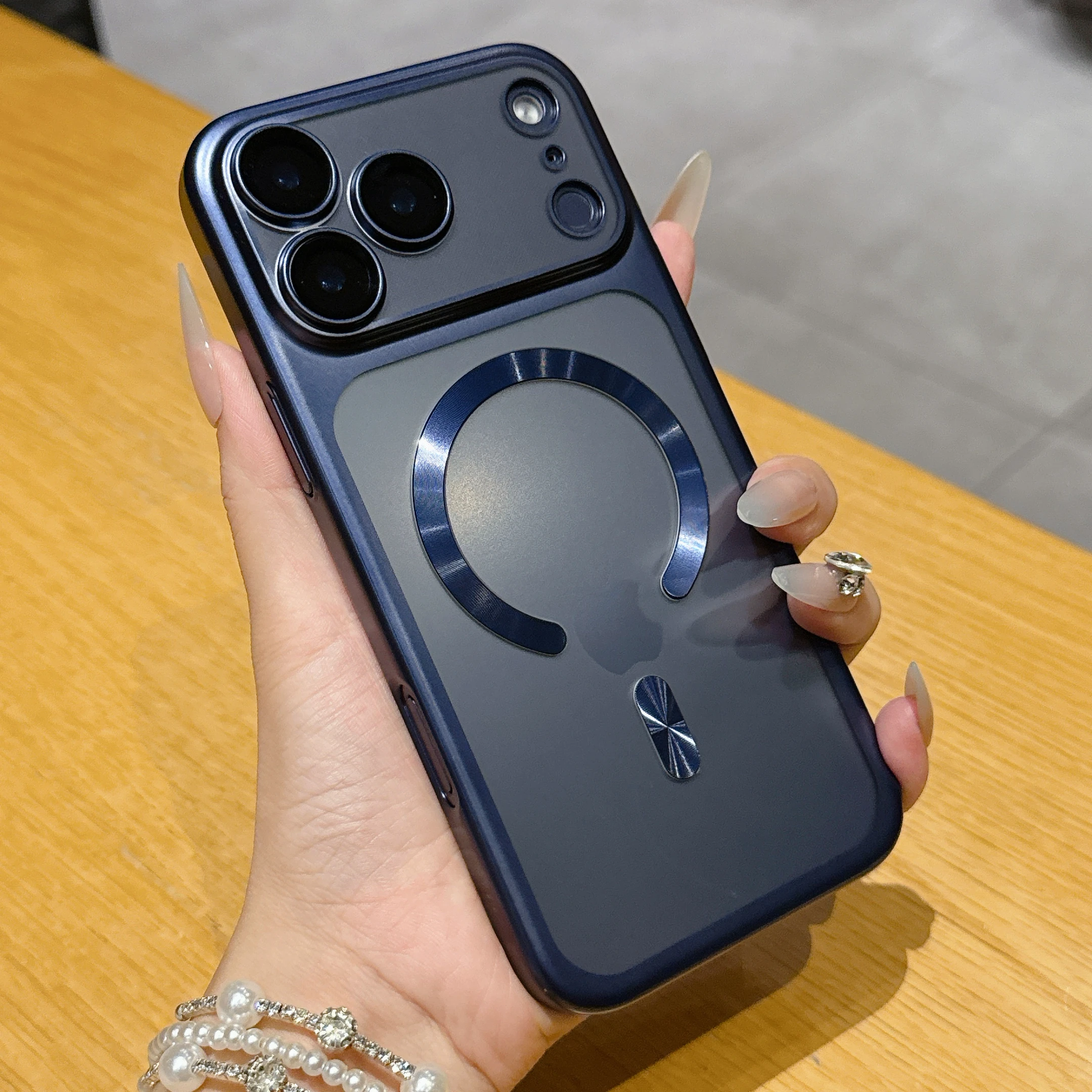 (azul Iphone 17) Capa Protetora Com Acabamento Fosco E Protetor De Lente.
