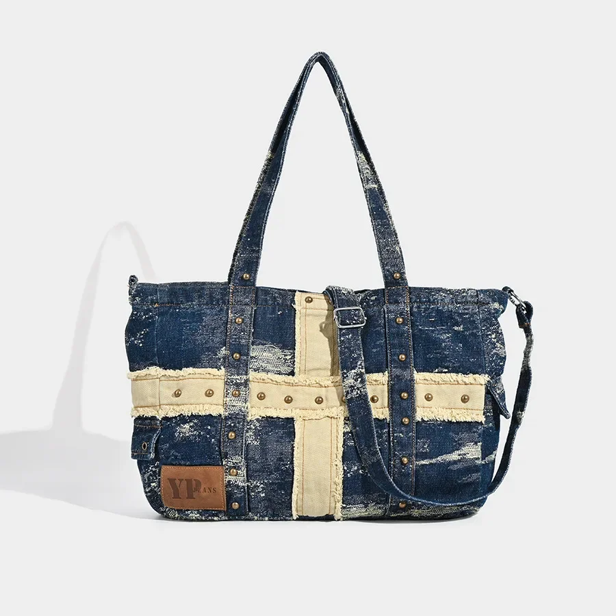 Bolsa Feminina Em Jeans Lavado Azul, Bolsa De Ombro/transversal De Luxo Com Tachas.