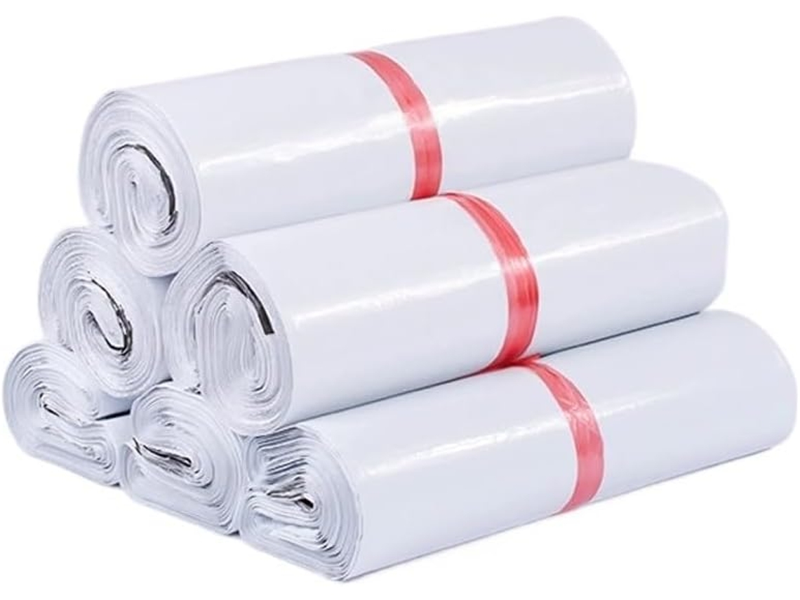 Envelope plástico para envio, saco opaco para transporte, cor branca, com fecho autoadesivo.