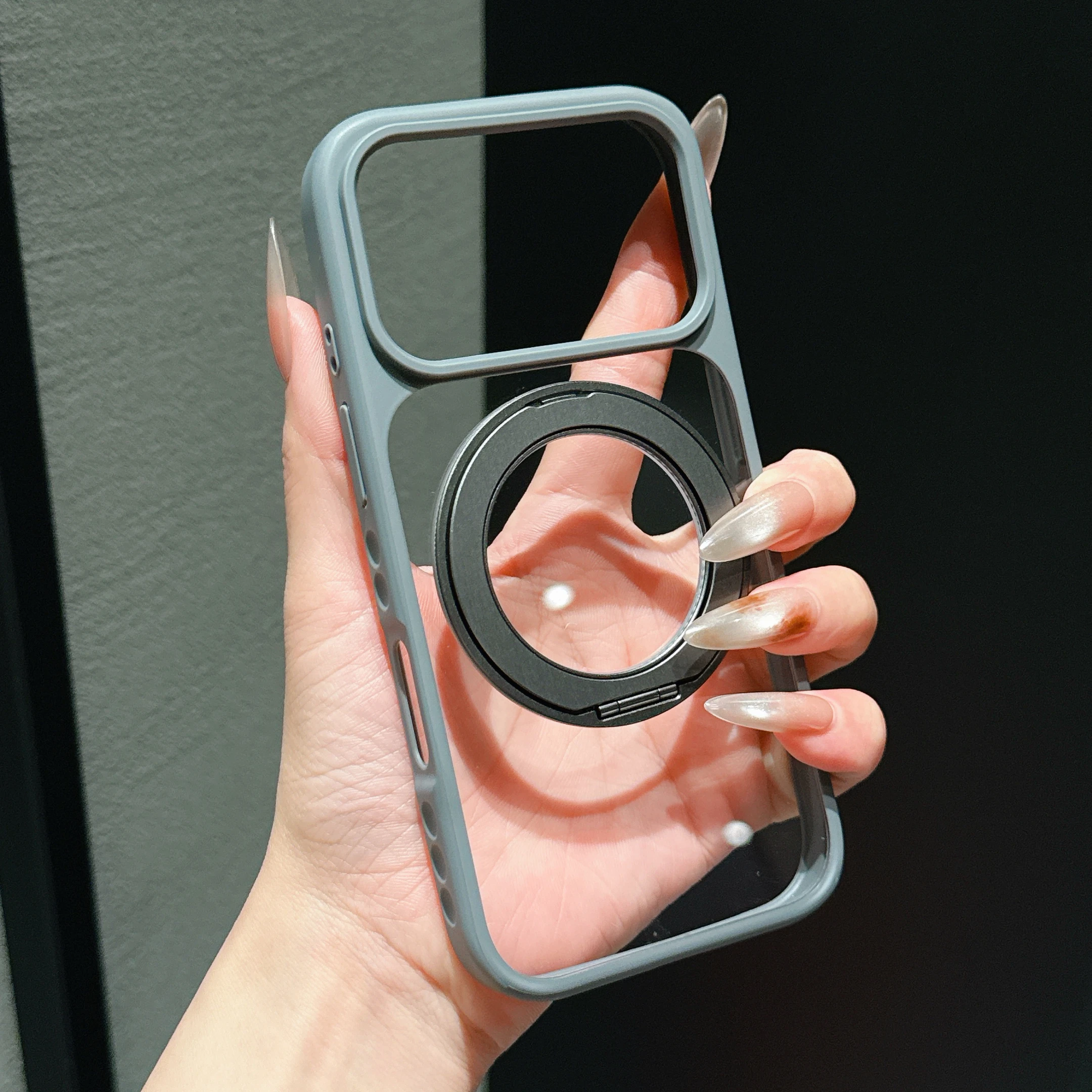 Capa Para Celular Veicular (iphone 17 Pro Cinza) Com Suporte De Anel Giratório 360° E Sistema Magnético.