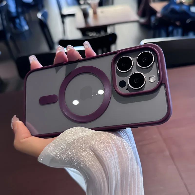 Capa Protetora Transparente Com Moldura Macia E Carregamento Sem Fio Magnético (iphone 15 Pro Max)