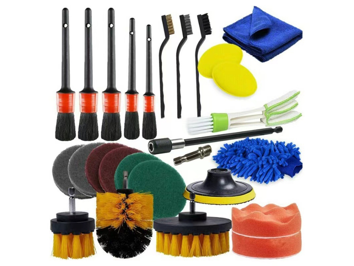 Kit de limpeza e polimento automotivo com 27 peças: escovas, esponjas para cera e ferramentas de polimento para polidora de carros.