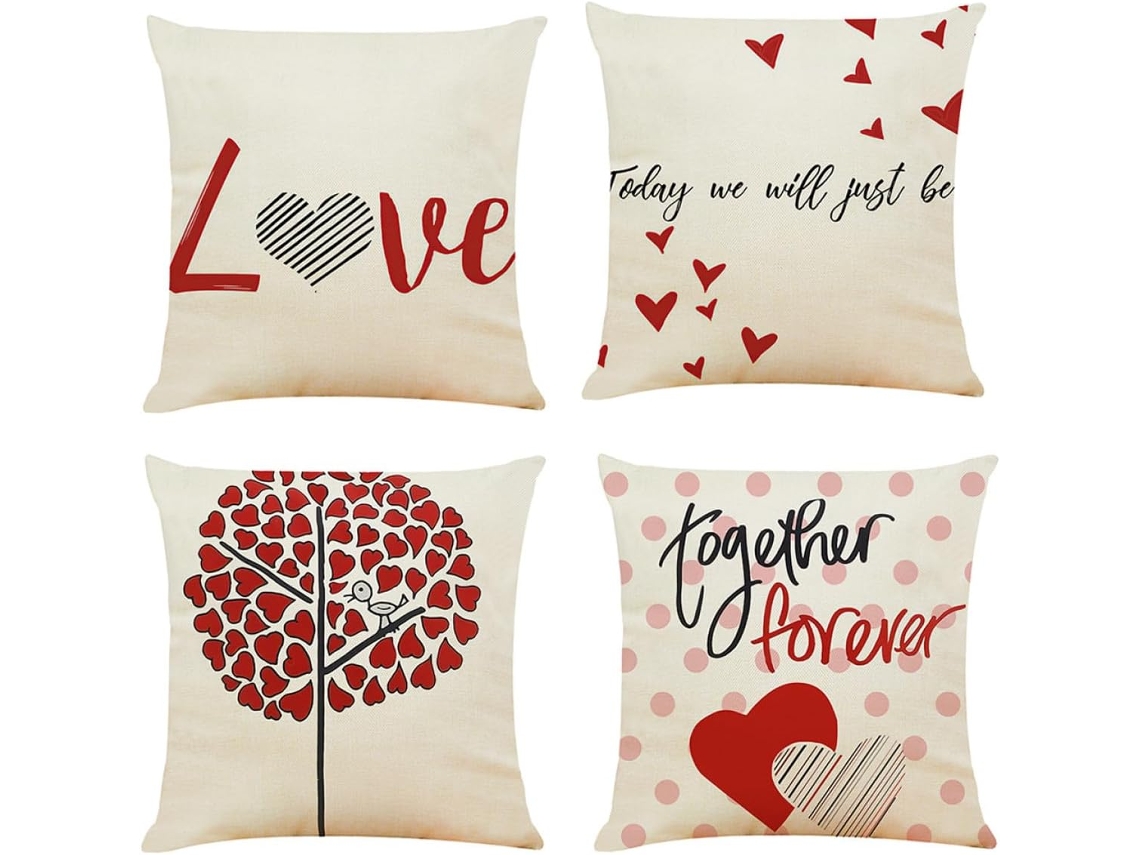 Conjunto de 4 Fronhas Decorativas Românticas em Formato Coração para o Dia Dos Namorados, Feitas CHABERLU